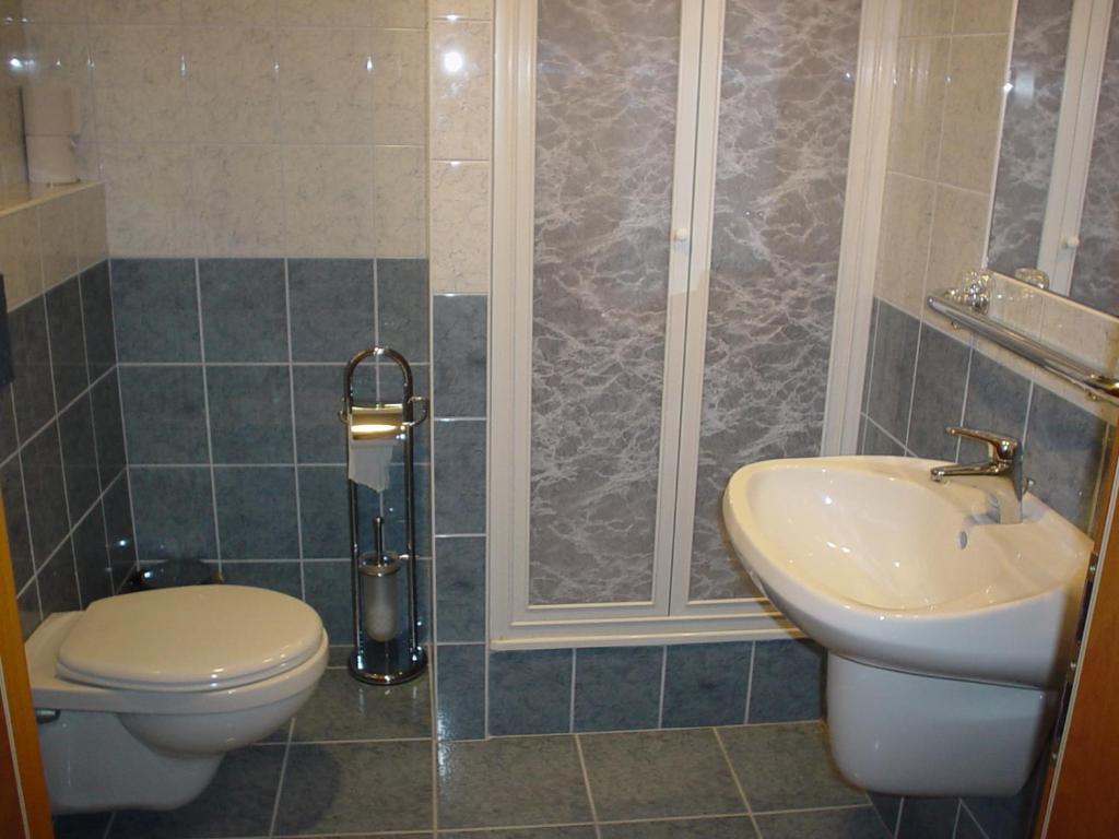 Wolf Hotel Sarvar Room photo